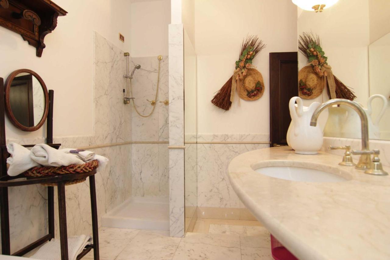 L'Arrocco Bed And Breakfast Marina Di Carrara Exterior foto